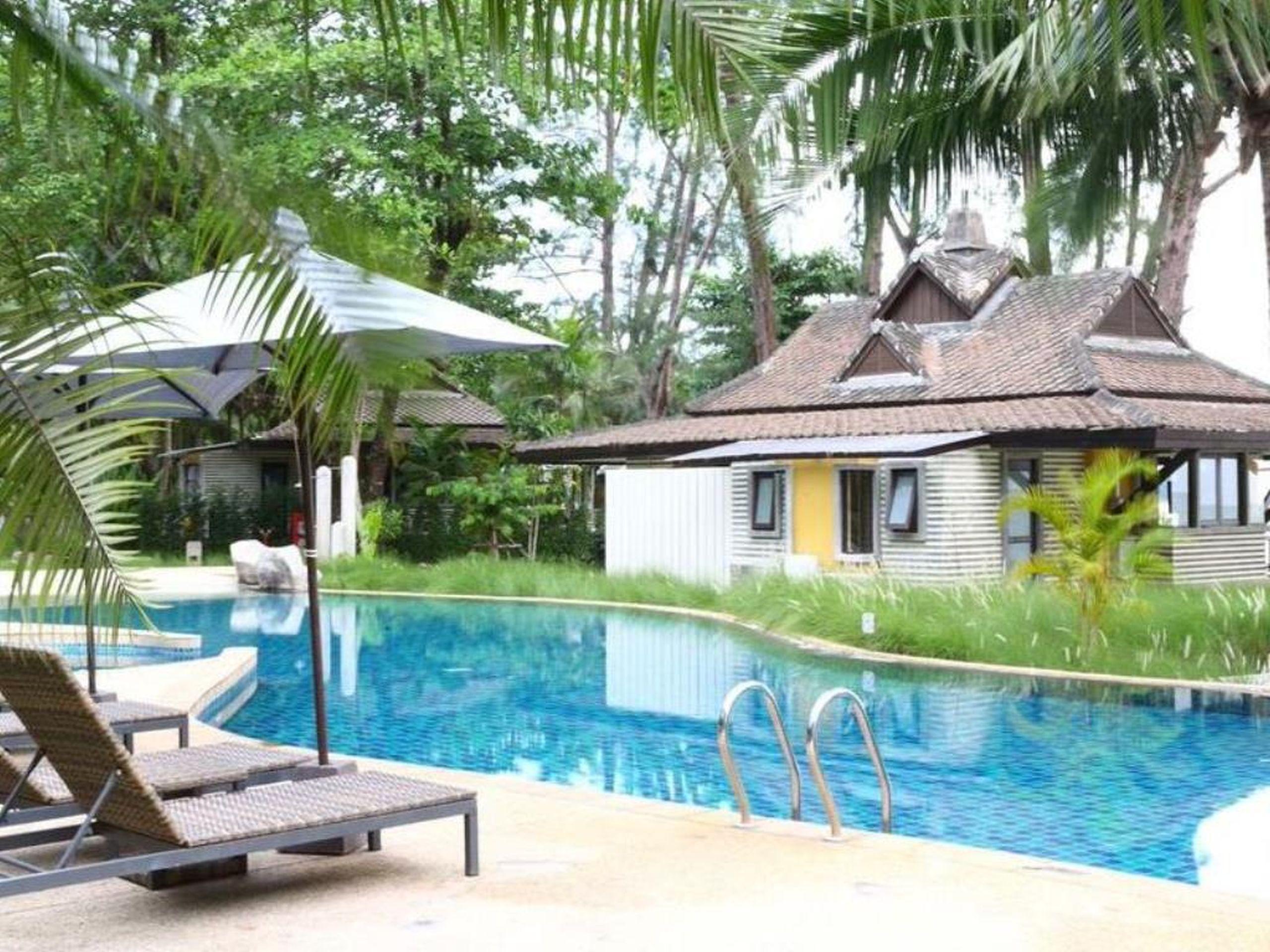 Moracea By Khao Lak Resort Exterior foto The swimming pool at the resort