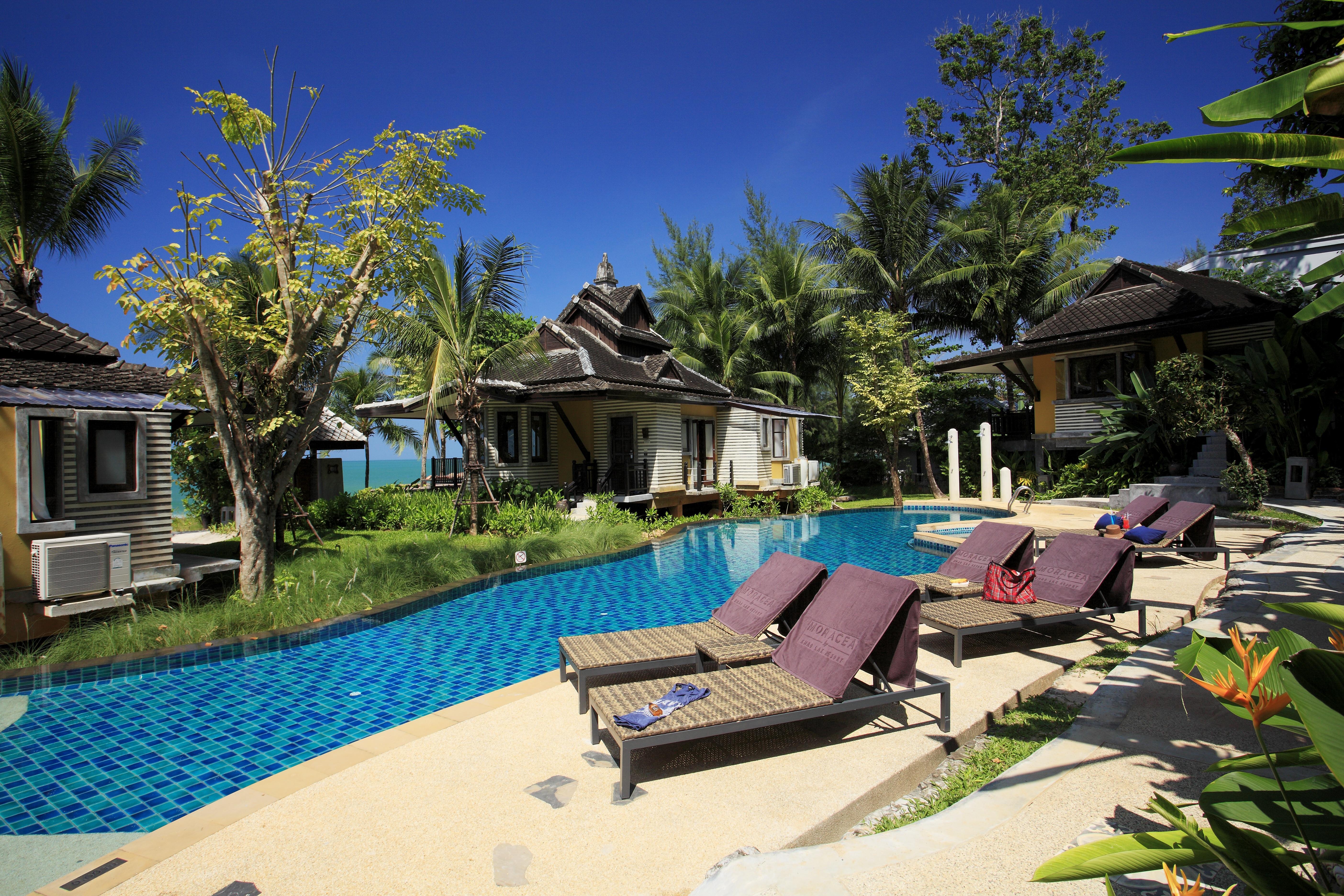 Moracea By Khao Lak Resort Exterior foto The swimming pool at the resort