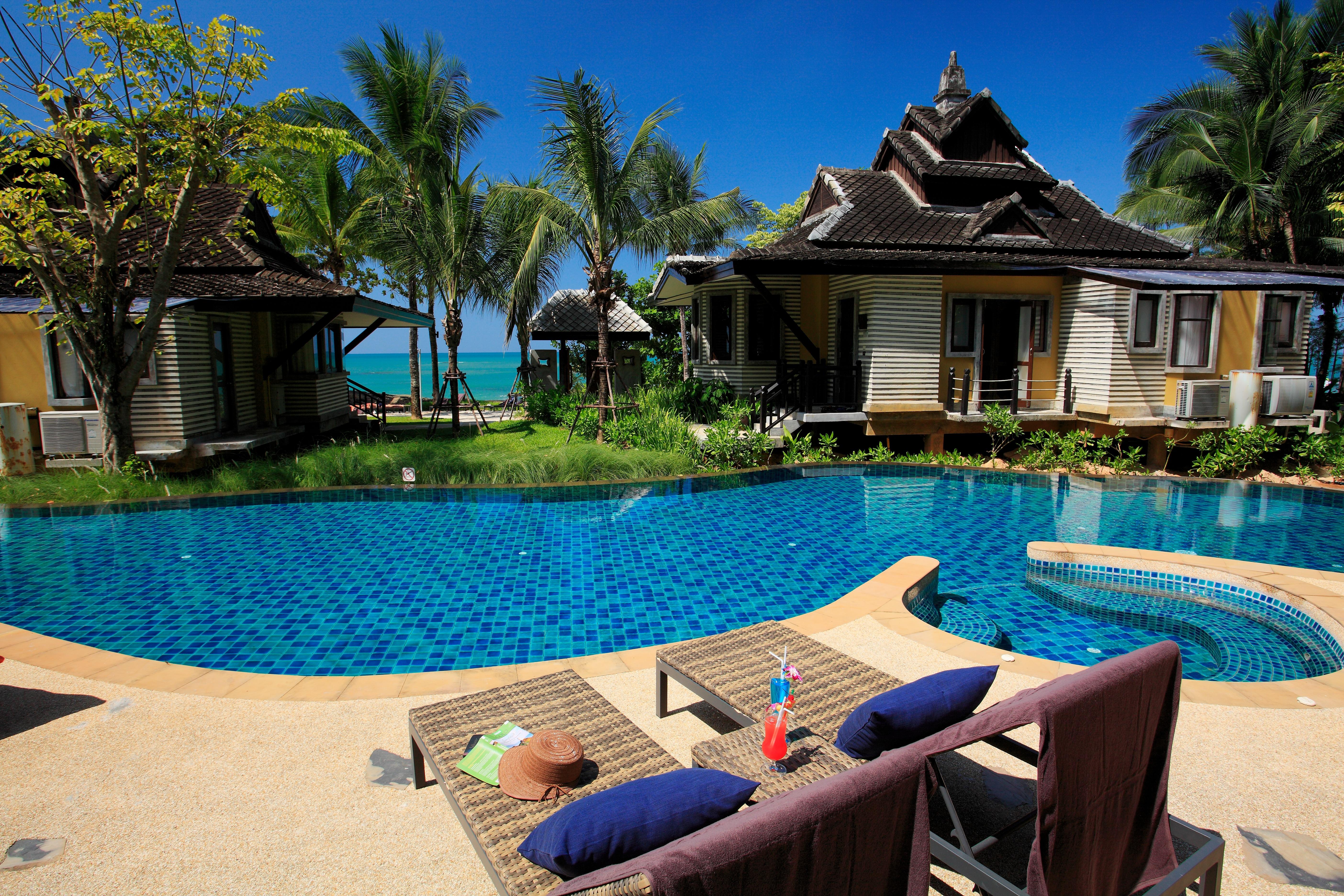 Moracea By Khao Lak Resort Exterior foto A pool at a resort in Phuket, Thailand