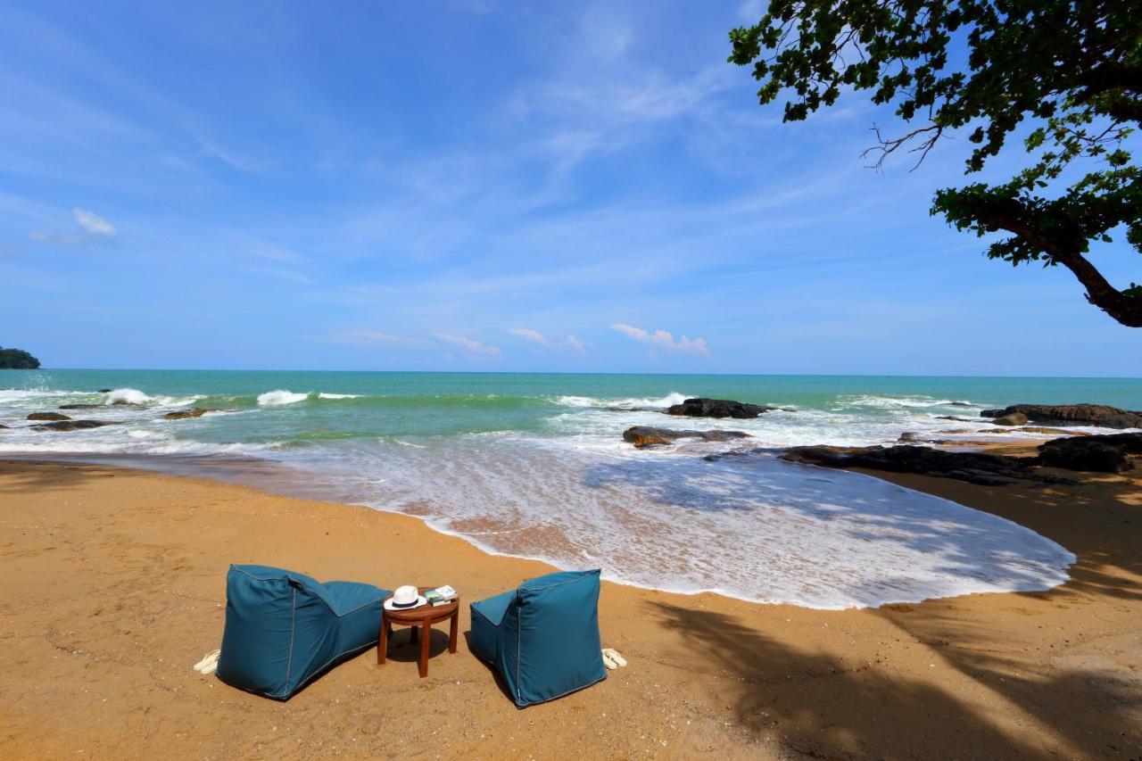 Moracea By Khao Lak Resort Exterior foto Beach at the resort